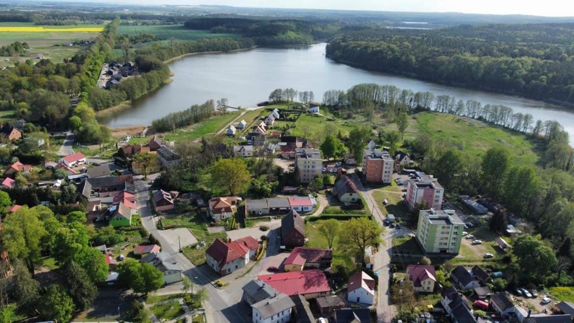 Szary Domek Nad Jeziorem Kołczewo Exterior foto