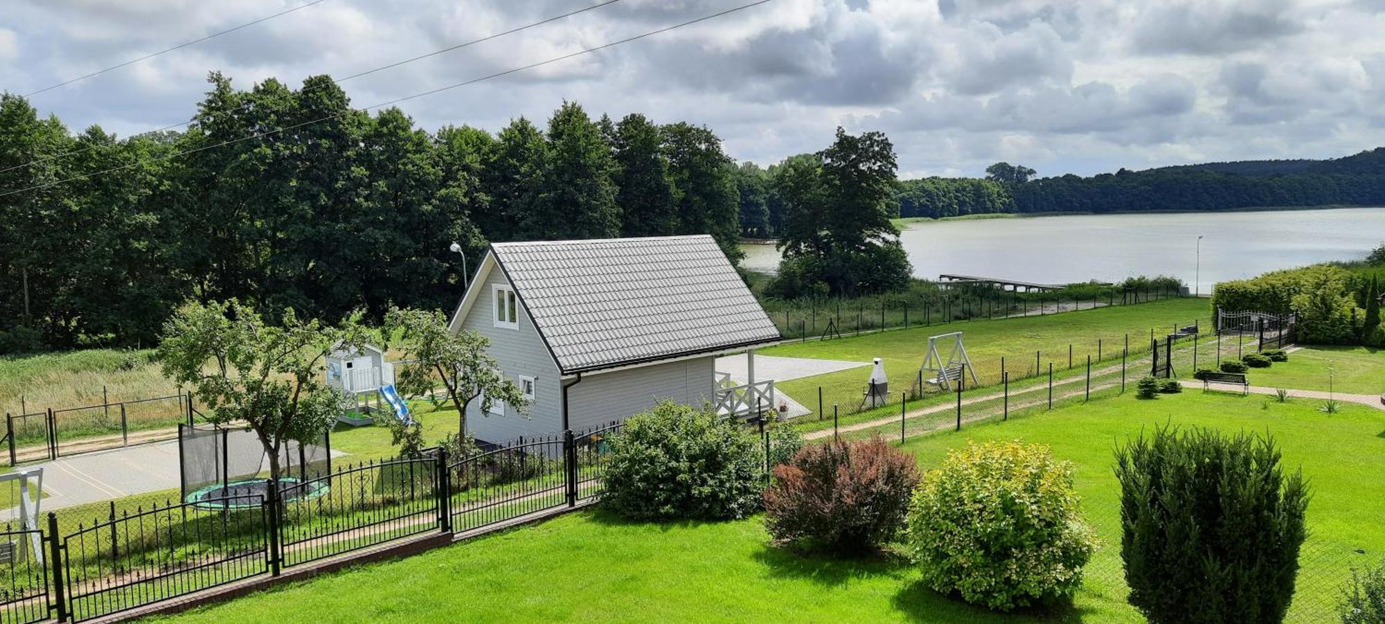 Szary Domek Nad Jeziorem Kołczewo Exterior foto